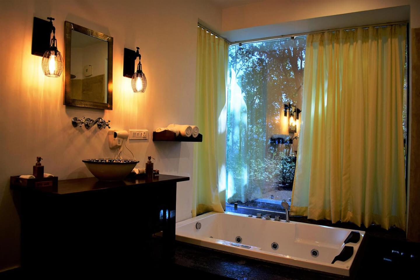 Paatlidun Safari Lodge, Jim Corbett Garjia Luaran gambar