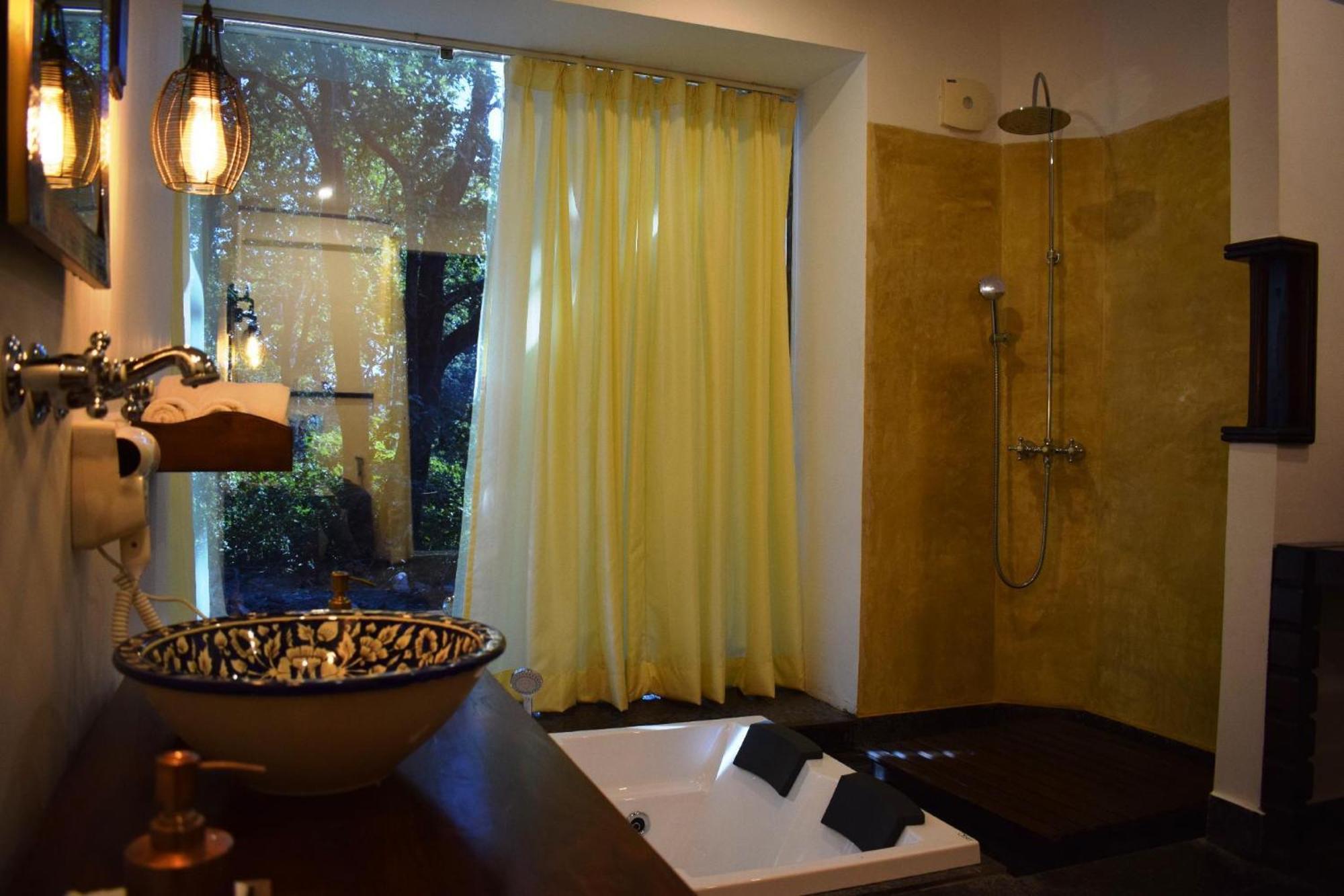 Paatlidun Safari Lodge, Jim Corbett Garjia Luaran gambar